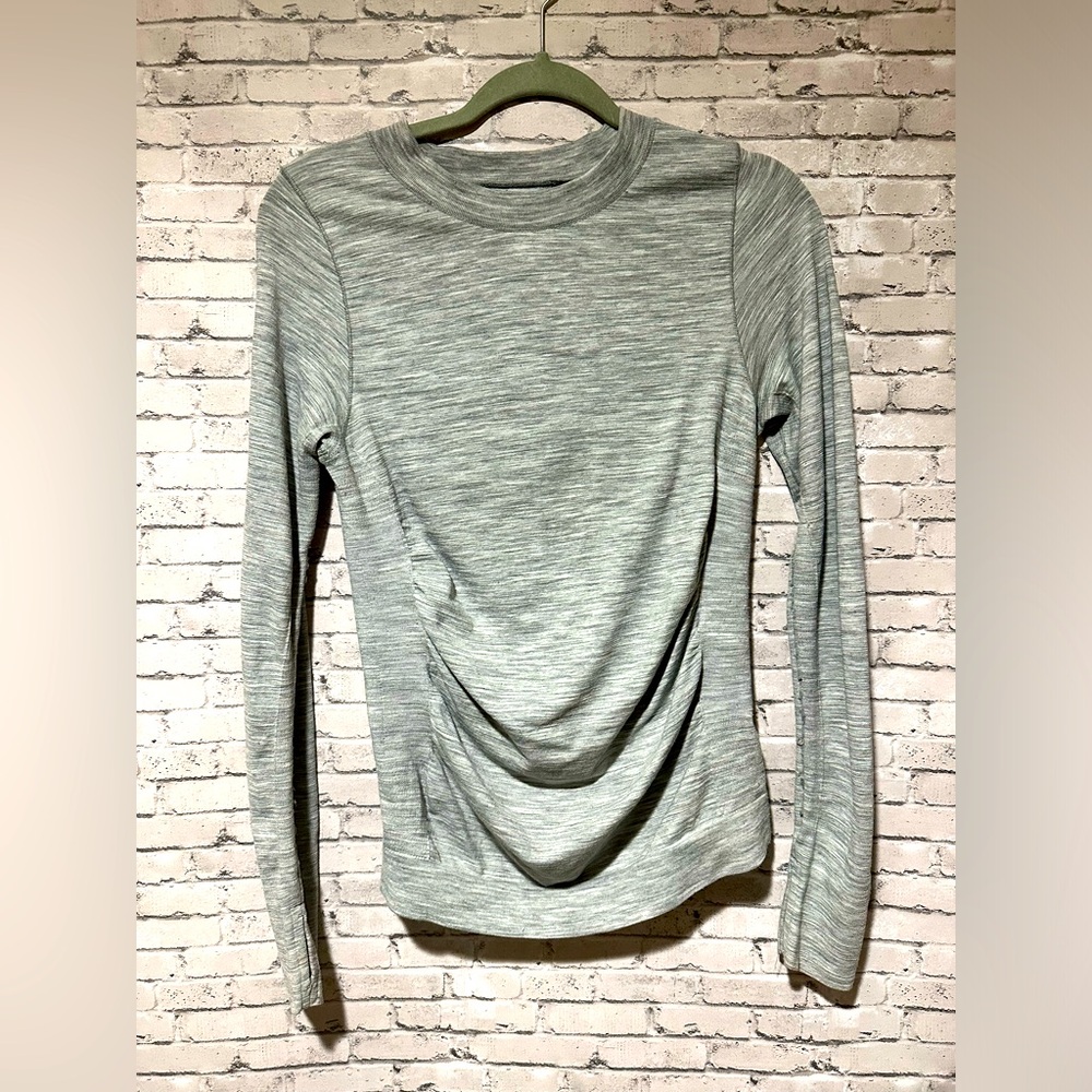 Athleta Workout Long Sleeve Shirt Gray Small (S)